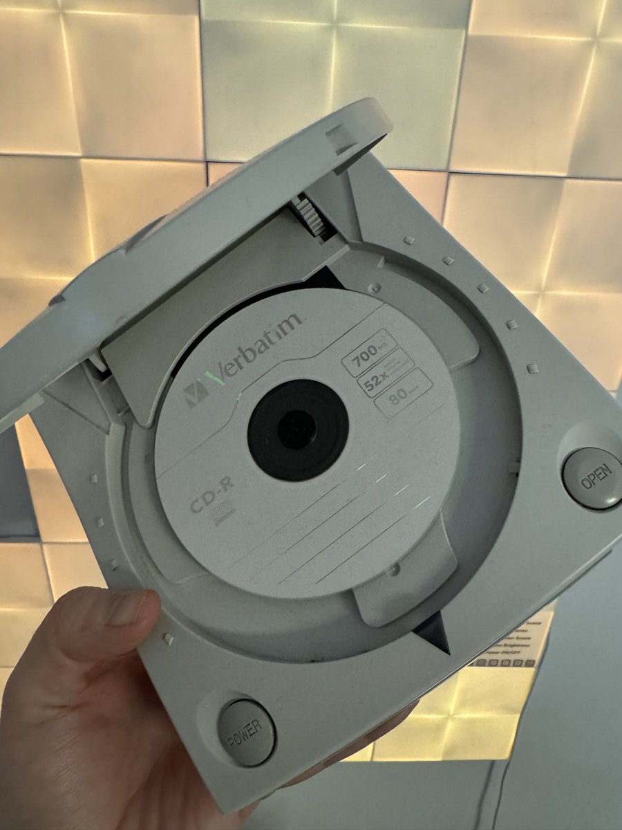 Behold! The most popular Dreamcast game of all time 😛