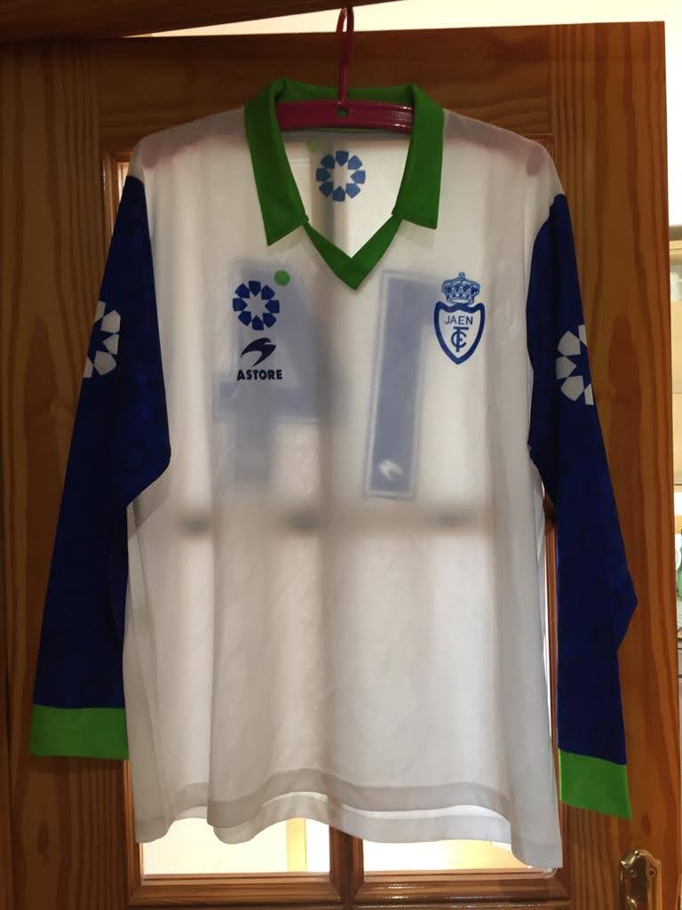 🟣Real Jaén Shirts🟣 tweet media
