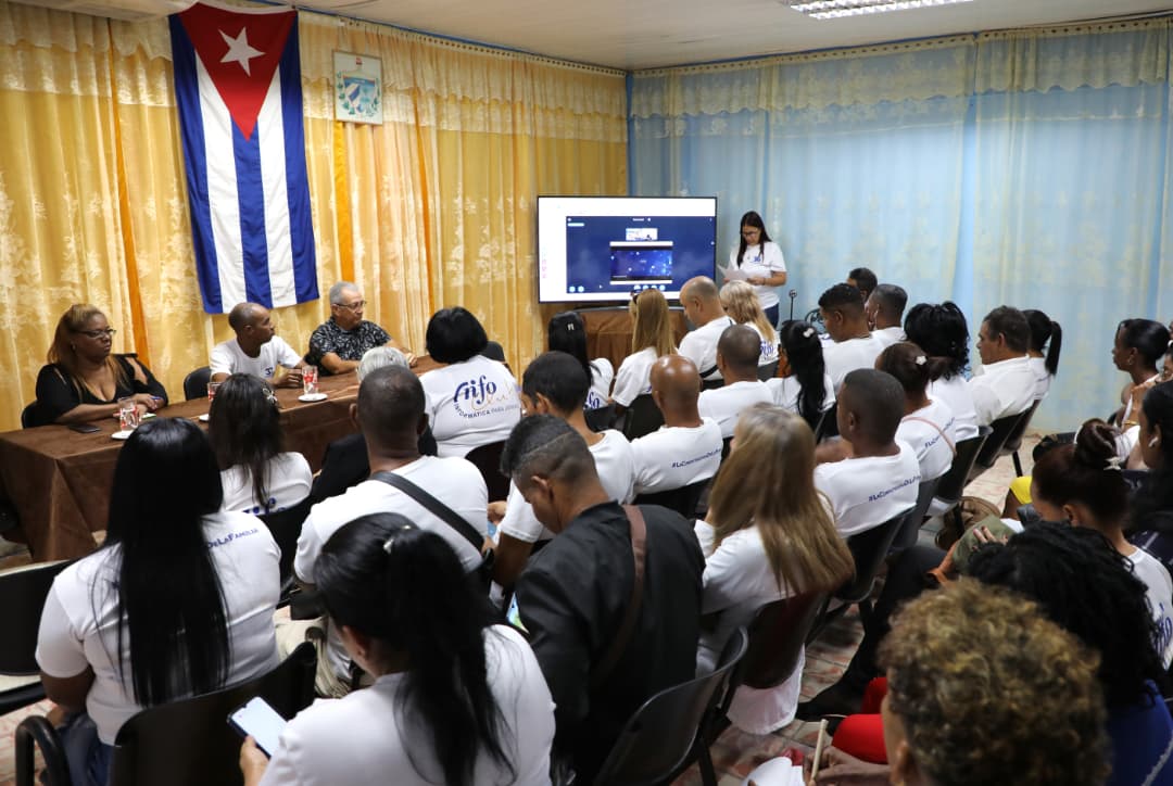 🖥️ Los Joven Club de Computación y Electrónica en la provincia de #Guantánamo cerraron el año 2025 con avances significativos en la capacitación del capital humano y la inclusión digital, según trascendió en el balance anual de la institución.

 🔗share.google/hfgAxR4Pz53GUu…

#Cuba