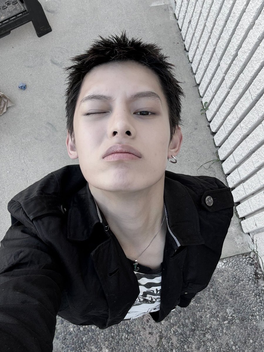 JAMES ATE THIS HAIRCUT i love it sm