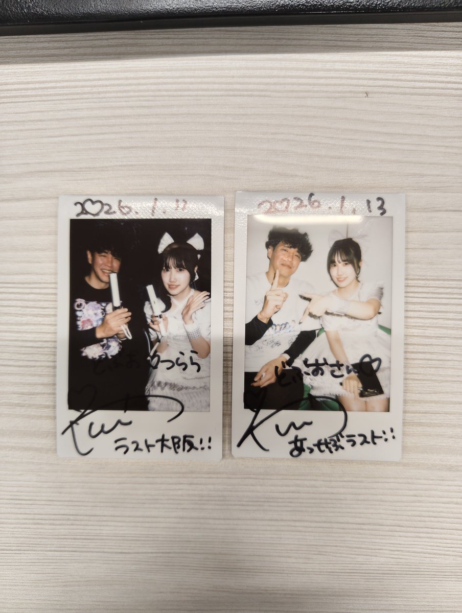 gastnoch's tweet photo. つららさんはめちゃくちゃ目が離せない。あんなにMCは流暢にキッチリこなすのに、配信見てるとハチャメチャやるし、ステージで上では世界一いい女の顔でキメてくる。そして、あっせぶがその瞬間求められ���いるものを素早く全力で応える事の出来るつららさんのスキルがヤバイです。いろいろと凄いんですけど、実はシンプルに僕らを「楽しませてやろう」って気持ちが根っこにあってそれに従ってるんだなと思いました。ラストの特典会で話した内容はメンバーを思いやる言葉でした。でも、僕は他でもないつららさん個人を1年半ずっと見て楽しかった。本当にゲラゲラ笑ったし、ライブで跳べたし、声出せた。「どぶおの声、聞こえた」って言ってくれてたときは嬉しかった。NATSUZOMEのsummer timeは、僕が死ぬときの走馬灯に現れると思います。tiktok配信ではステージ上では見せない顔も見ることが出来て、完全無敵じゃないけど、やるときは120%でぶん殴るよって感じのオールマイトなつららさん。妻もつららさんが大好きで、家族まるっと本当につららさん���楽しませてもらいました。アイドルって枠だけにはとらわれない楽しさを、ありがとうございました