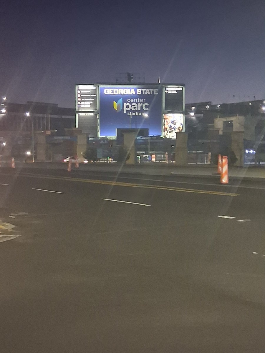 Gallardo Brownlee (@gallardobeezy) on Twitter photo 