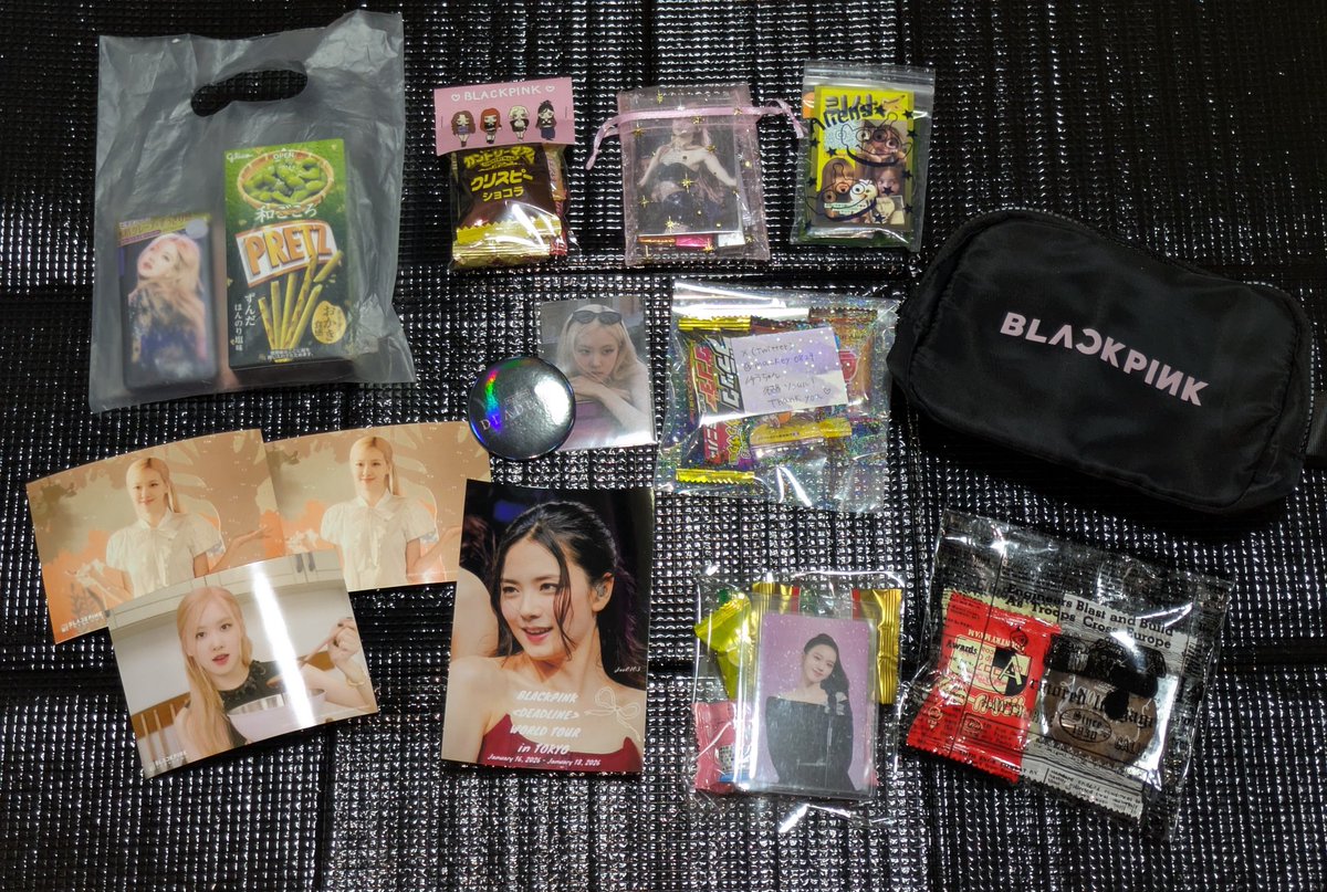 ソンムルくれた方ありがとうございました！！ 
頂いた物達大事にします🥹
お菓子は美味しくいただきます💖