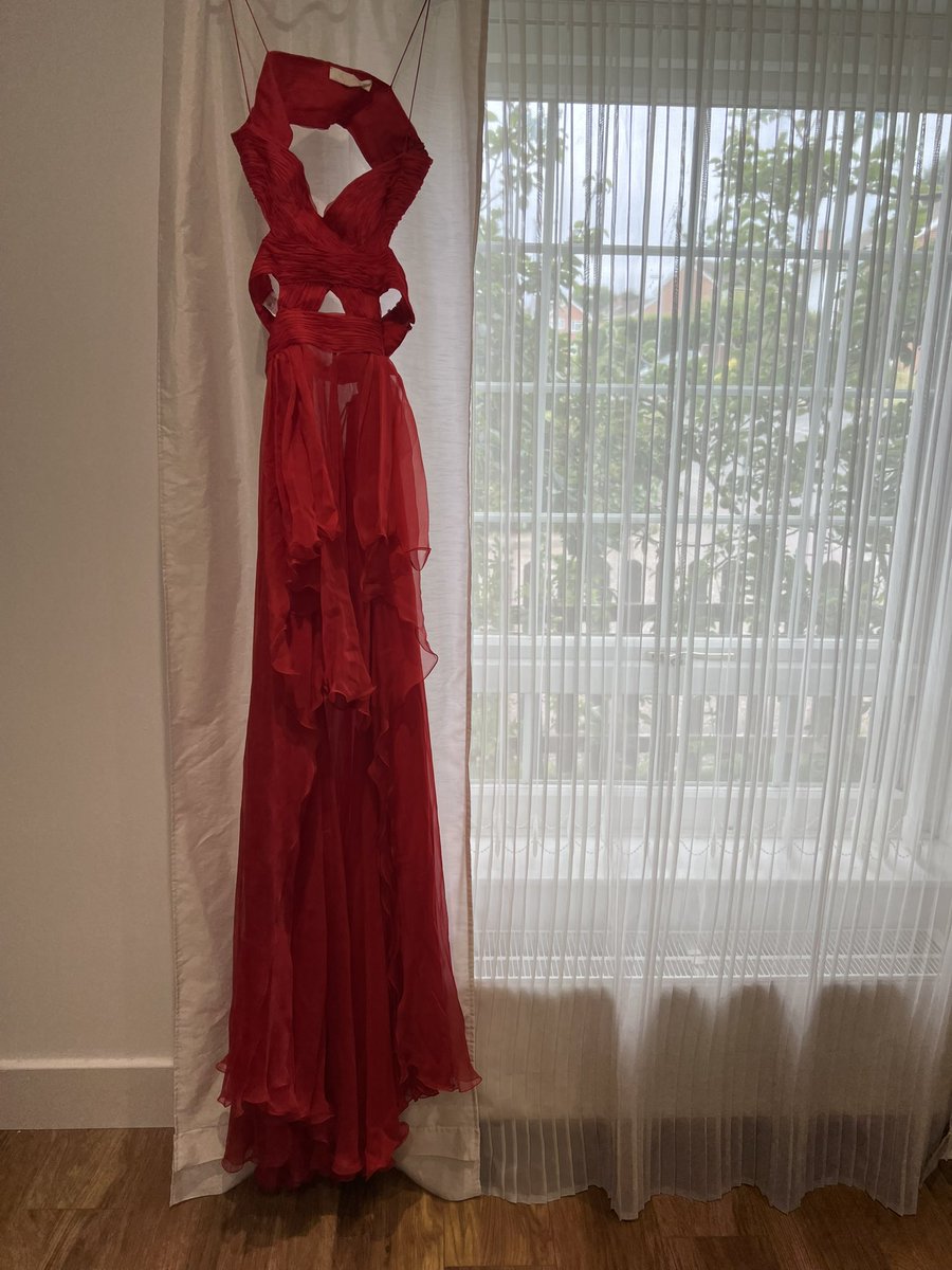 thehamptonsboy's tweet photo. …in a red Valentino mood!¡! #Valentino #ValentinoGaravani #RedValentino https://t.co/xmmMmD8u0u