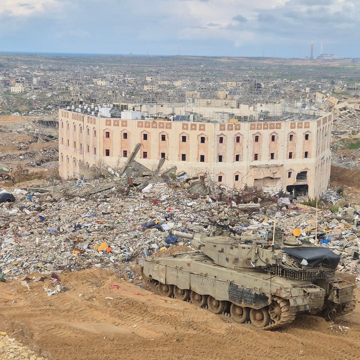 Alexandre Horn tweet media