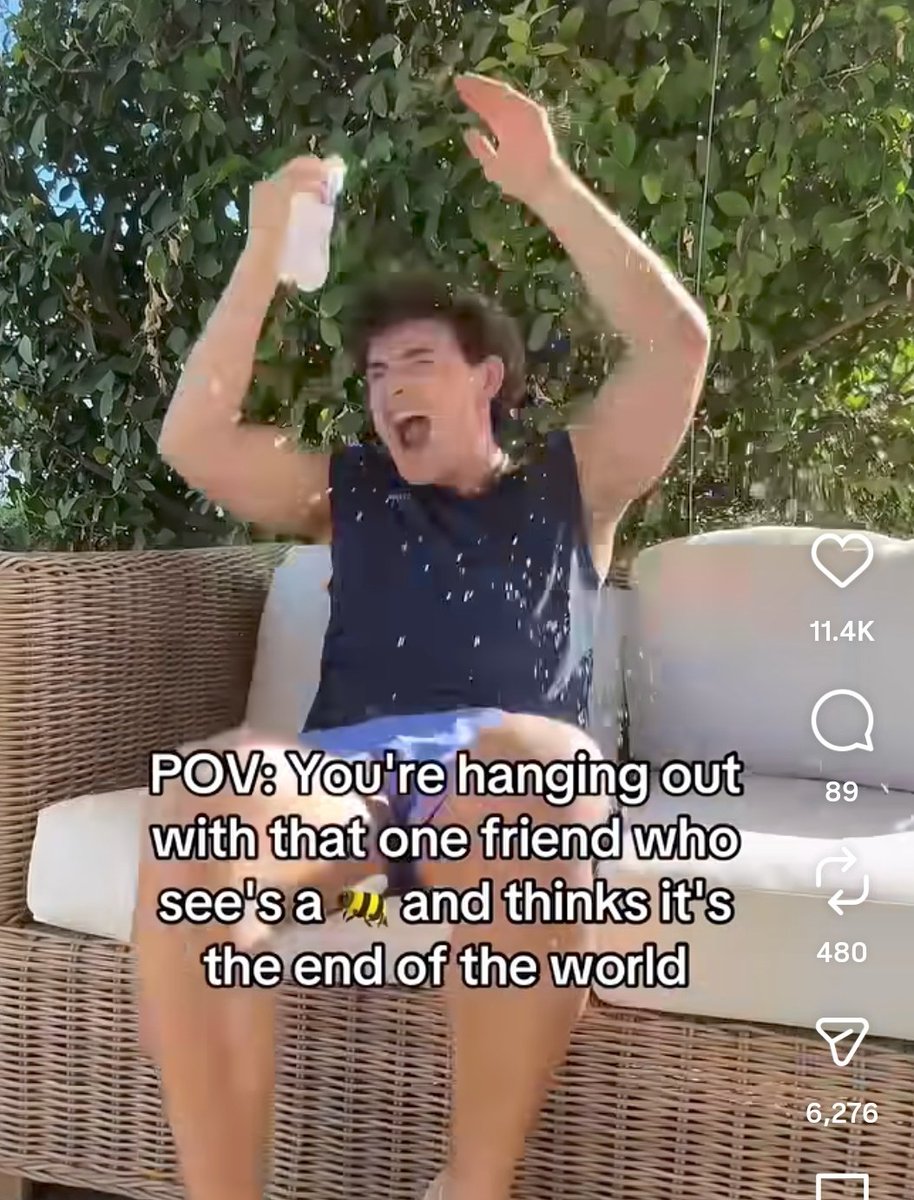 daqueenfirework's tweet image. happens whenever I'm hanging out with my good friend yuma