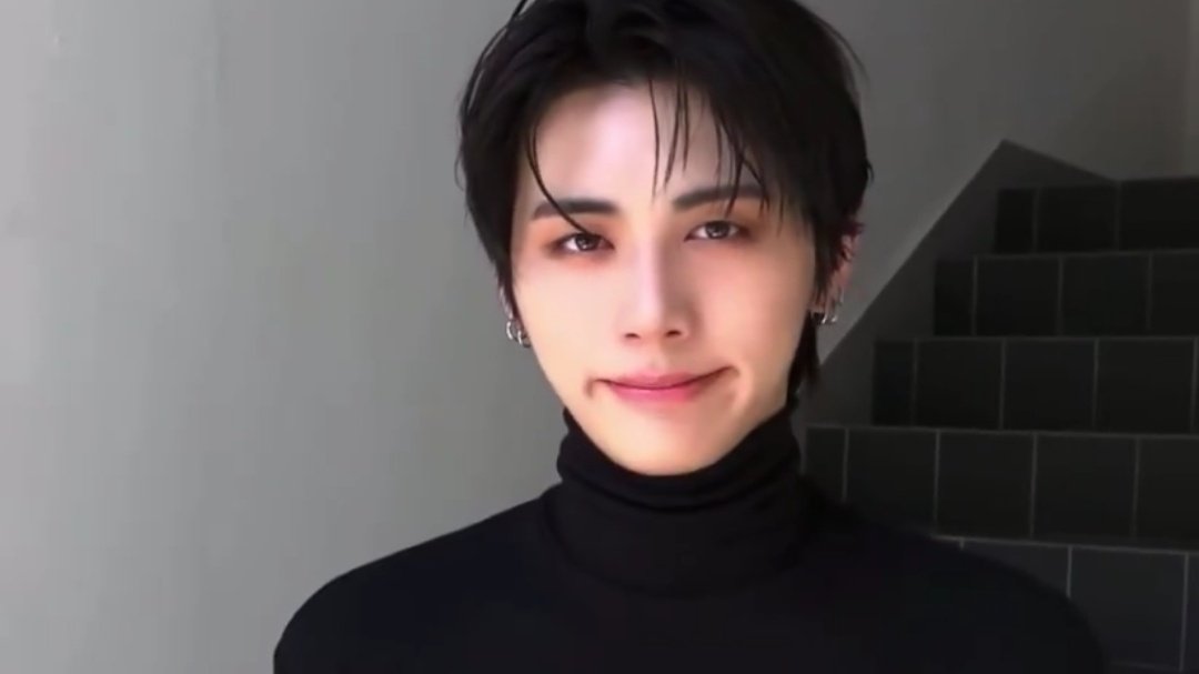 aug10st's tweet image. 