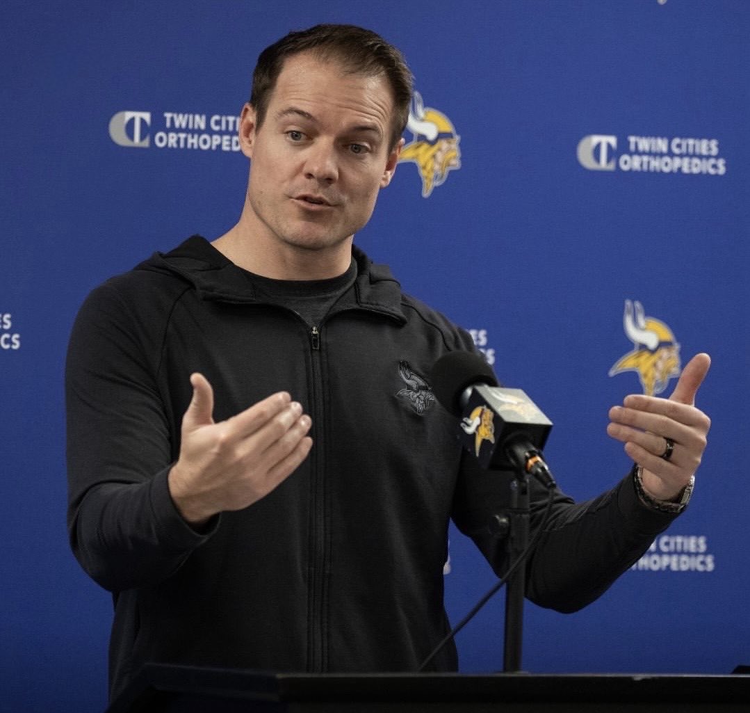 vikingzfanpage's tweet image. Defensive lineman and tackle are two positions to keep an eye on for the #Vikings early in the 2026 NFL draft, @alec_lewis mentioned via @TheAthletic. 

“Cornerback depth and safety are necessities, too. But the Vikings cannot afford to proceed without a clear focus on these…