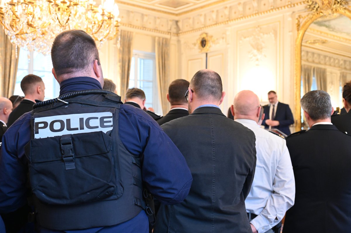 Image de Préfet d'Indre-et-Loire - Vœux | Cérémonie des vœux aux forces ✨🇫🇷

Aujourd'hui, Thomas Campeaux, préfet d'Indre-et-Loire, a