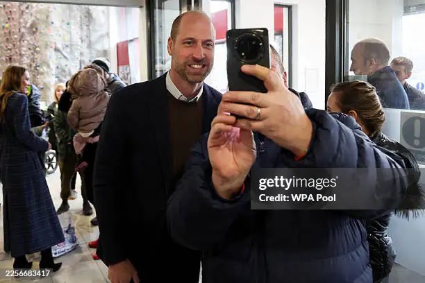 SabirahLohn's tweet photo. The Prince of Wales at radical weavers. The public is so happy to see them. https://t.co/RLcp2uwH8J