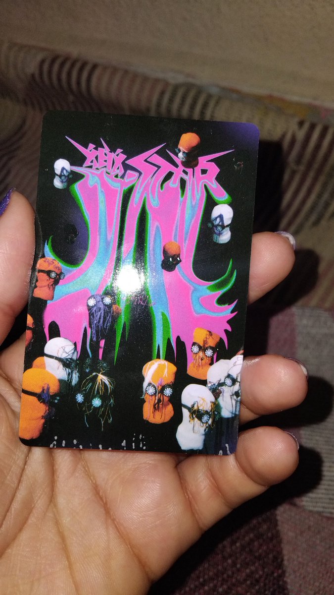 Jesscuda's tweet image. O photocard q veio de brinde eu to encantada.. tão lindo 🥹