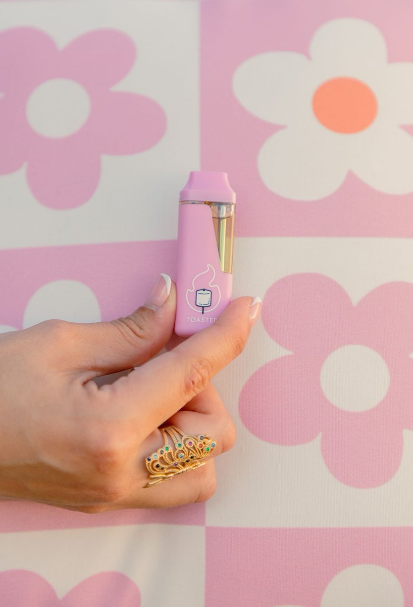 Pink looks good on us 💗