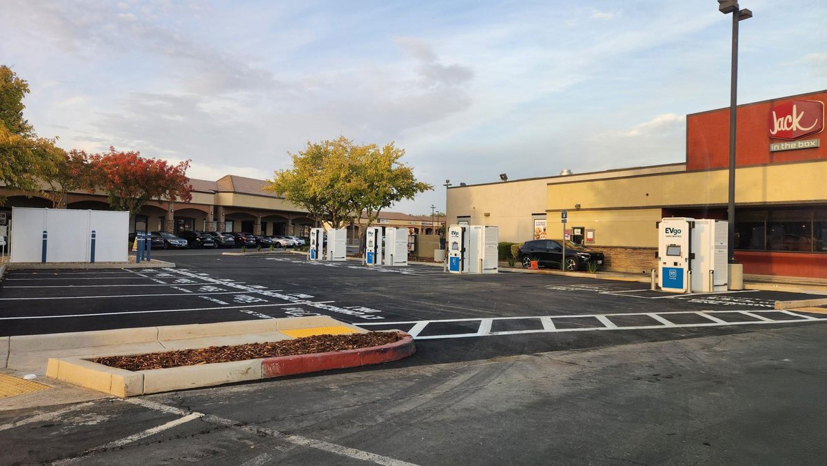 EVgo Fast Charging Network tweet media