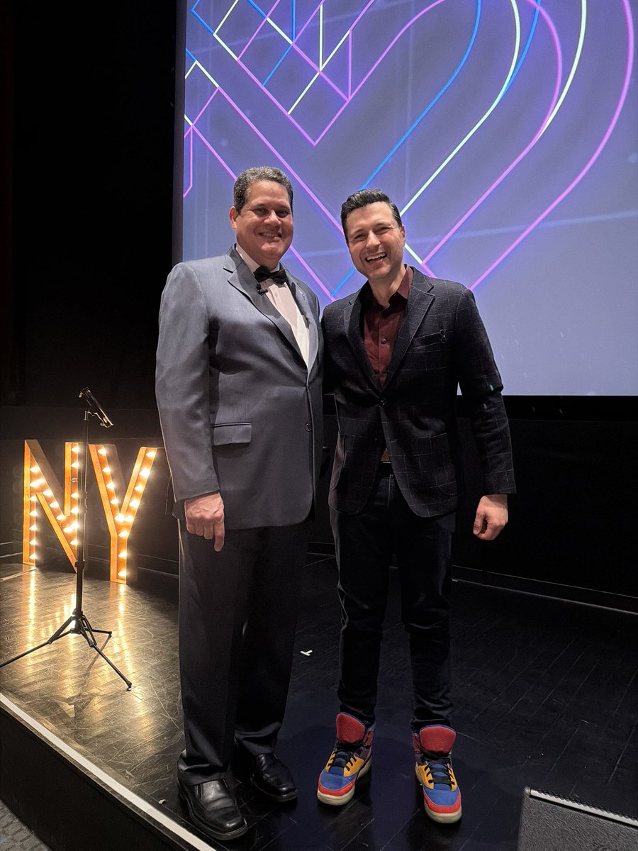 Arda's tweet image. Thanks for letting me borrow “my body is ready” Reggie! Awesome to finally meet you 👊🏽