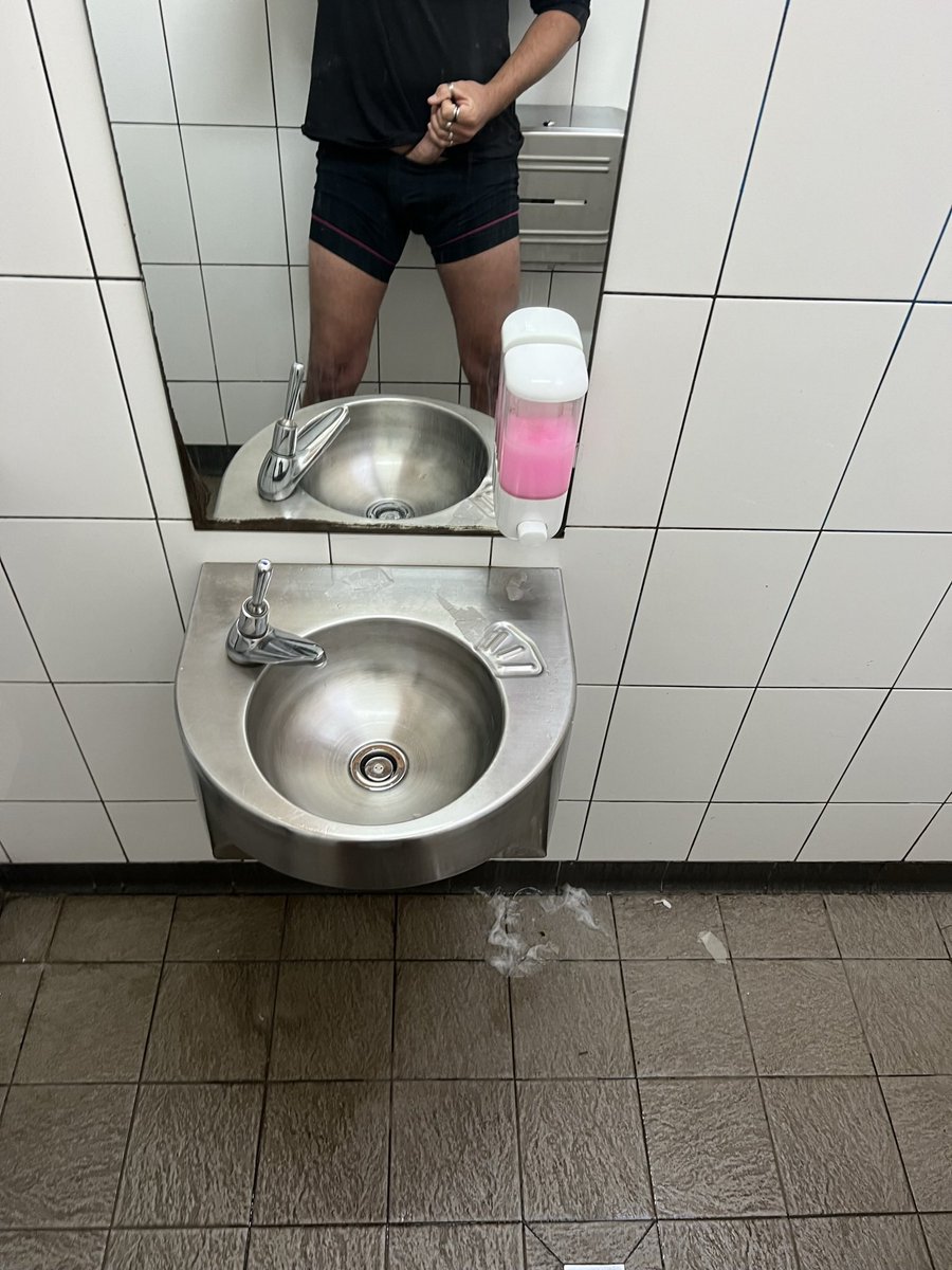 To release my moments on x… or keep it private ? #australia #public #publicplay #PublicPlace #TimeToHunt #GoldCoast #male #PublicPlace #goldcoastguys #surfer #surfclub #shower #dl #curious #aussie #male #cruising