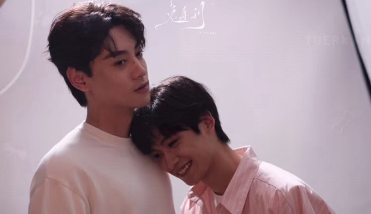 tianziyuz2's tweet image. OMFG NEW PICTURE ONCE AGAIN😭💞 ZIYU SMILE ILL KMS!!!