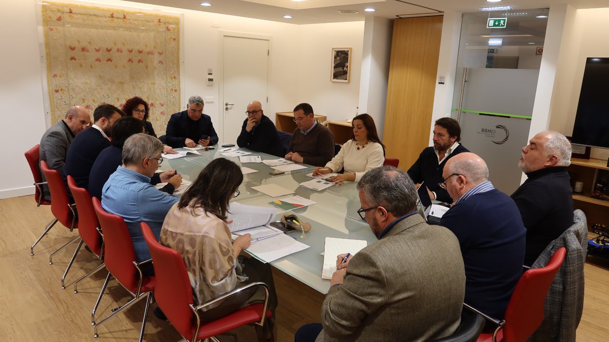 O Presidente da Câmara Municipal de Castelo Branco, Leopoldo Rodrigues, participou numa reunião com o Conselho de Administração da ULSCB, o encontro, tendo como principais pontos de análise os Cuidados de Saúde Primários e os Cuidados de Saúde Hospitalares.