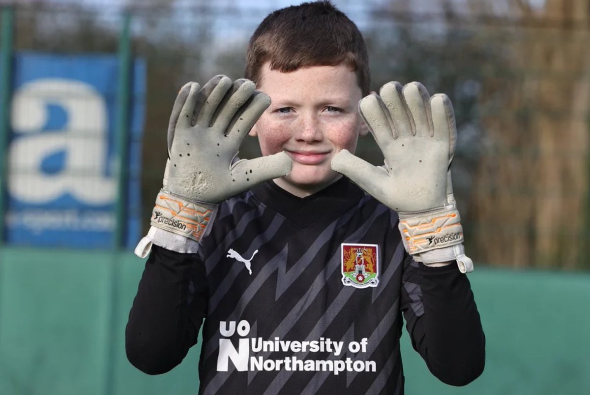 Our Soccer School holiday camps return this half term!

You can book now with early/drop off options available 

ntfccommunity.co.uk/holiday-camps-…

#shoearmy