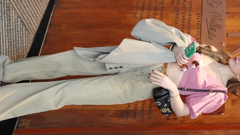 SoSplendidPM's tweet image. ตัวเองหุ่นเซี้ยะมากเลย ถ้าเป็นยีนส์เราแนะนำรุ่นนี้ของ Riley Apparels เลย ตอบโจทย์เอวเอสแต่มีสะโพก นี่มีหลายสีใส่บ่อยมาก ทรงสวย ชิล ๆ สมมงยอดขายเป็นแสนตัว++ สีฟอกของร้านสวยด้วยค่ะ งบ 4xx-5xx เหมือนกัน 🫶🏻

👉🏻s.lazada.co.th/s.ZYd7Jd?cc
👉🏻s.shopee.co.th/1Vt5bp8Kz5