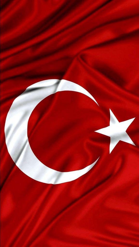 Bayrağımıza uzanan o elleri kırın! Başka yolu yok! Bu çakalları bulun, gereğini yapın! Yoksa bugün bayrağına saldıran yarın ailene, vatanına, namusuna saldırır. Saldırıyorlar da... Atalarımızın, şehitlerimizin ruhlarını incitmeyin! 
Ne mutlu Türk'üm diyene!
 🇹🇷💥🇦🇿