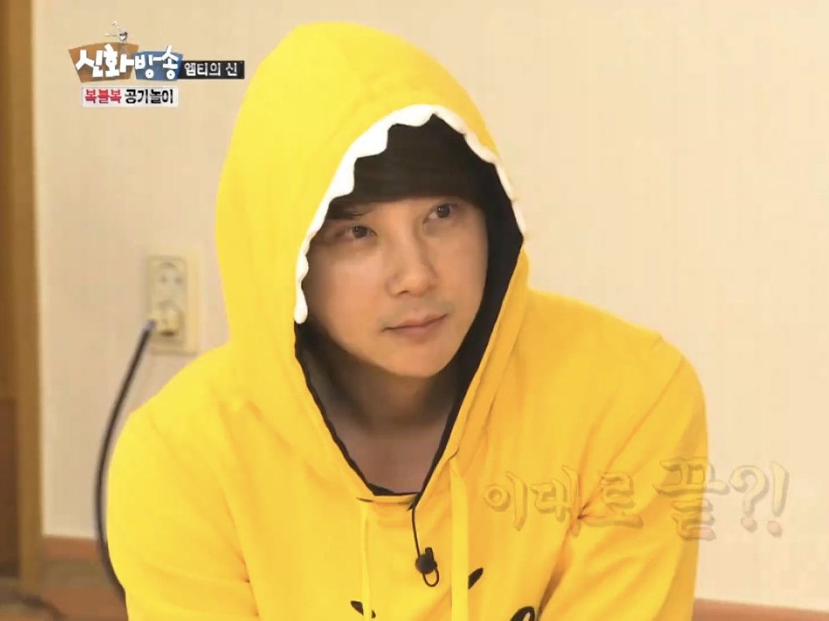 보통 래퍼여친롤은 생얼 예분걸로 소문이 자자해야 되는데 래퍼 생얼이 너무 잘나서 여친이 스트레스받는 케이스긔