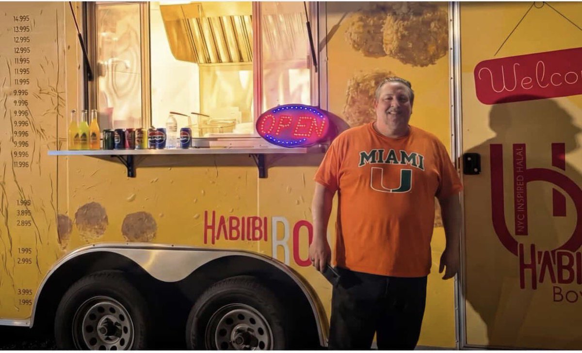 SaycheeseDGTL's tweet image. Miami man who sold his food truck &amp;amp; bet $30,000 on the Miami Hurricanes &amp;amp; the over to win $150,000….. lost the bet. 

Both legs on his 2 pick parlay didn’t hit. 💔