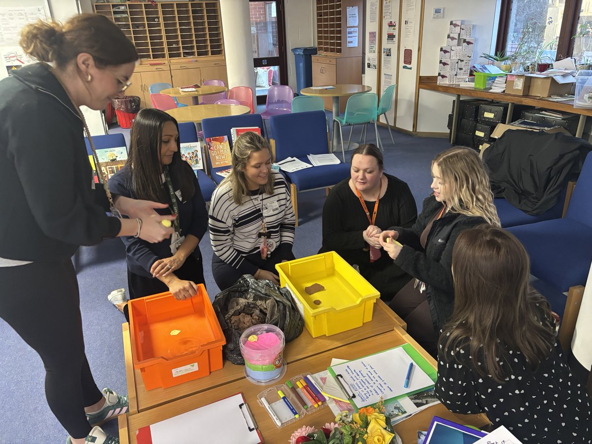 Rebecca Tarplett- Early Years Consultant tweet media