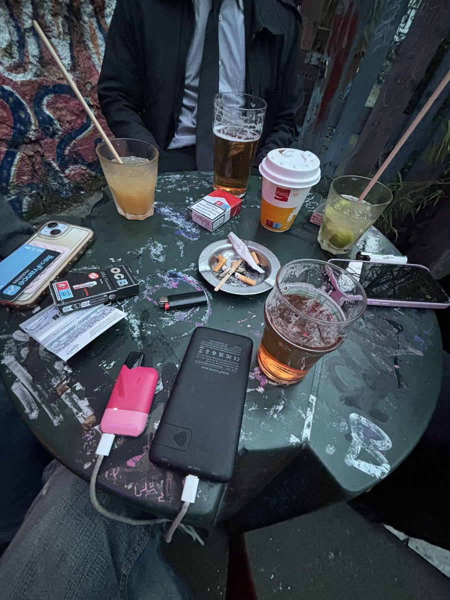 La terrasse pleine de vice