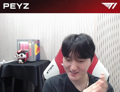 onerpeyz's tweet photo. 👤I saw Oner is listening to fan's concerns and giving advice, can you listen to us too?
🐨I can! I just dont know if I can give any good advice lol
🐨Maybe realistic advice...

please dont ask him about anything im not even sure he knows hes alive https://t.co/qawJh45Qma