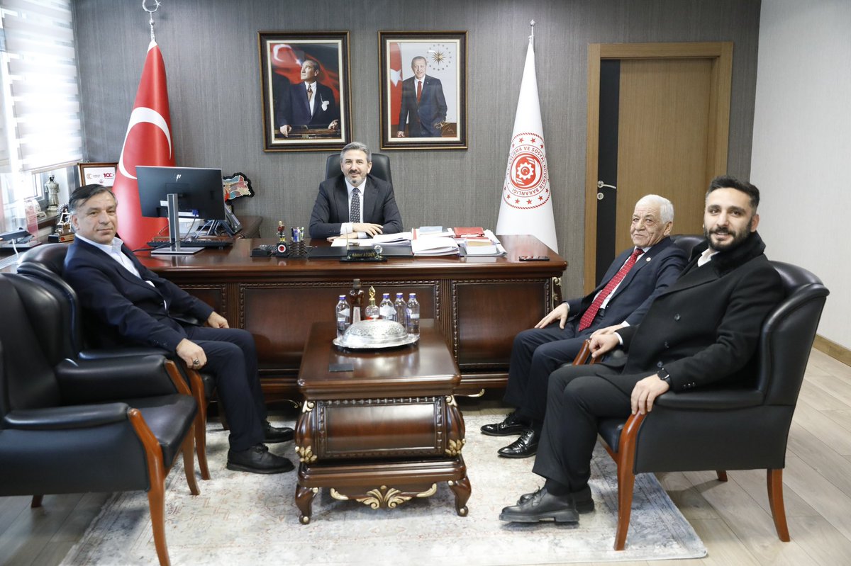 Samimiyetle dinleyen, gönülden paylaşan bir anlayışla…
Kıymetli misafirlerimizin kapımızda değil, gönlümüzde yeri var.