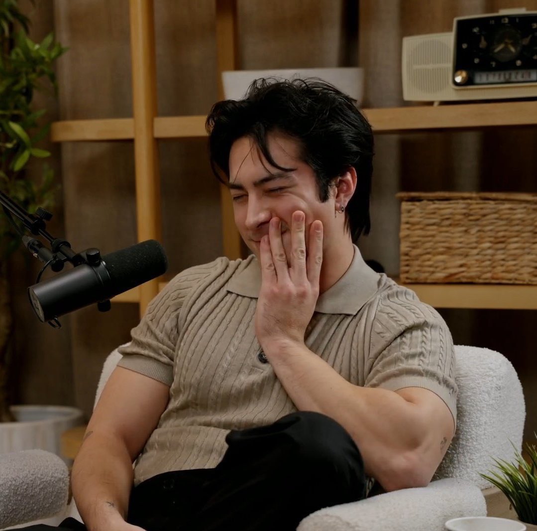 this is giving me whiplash because what a cutiepie but also ARMS