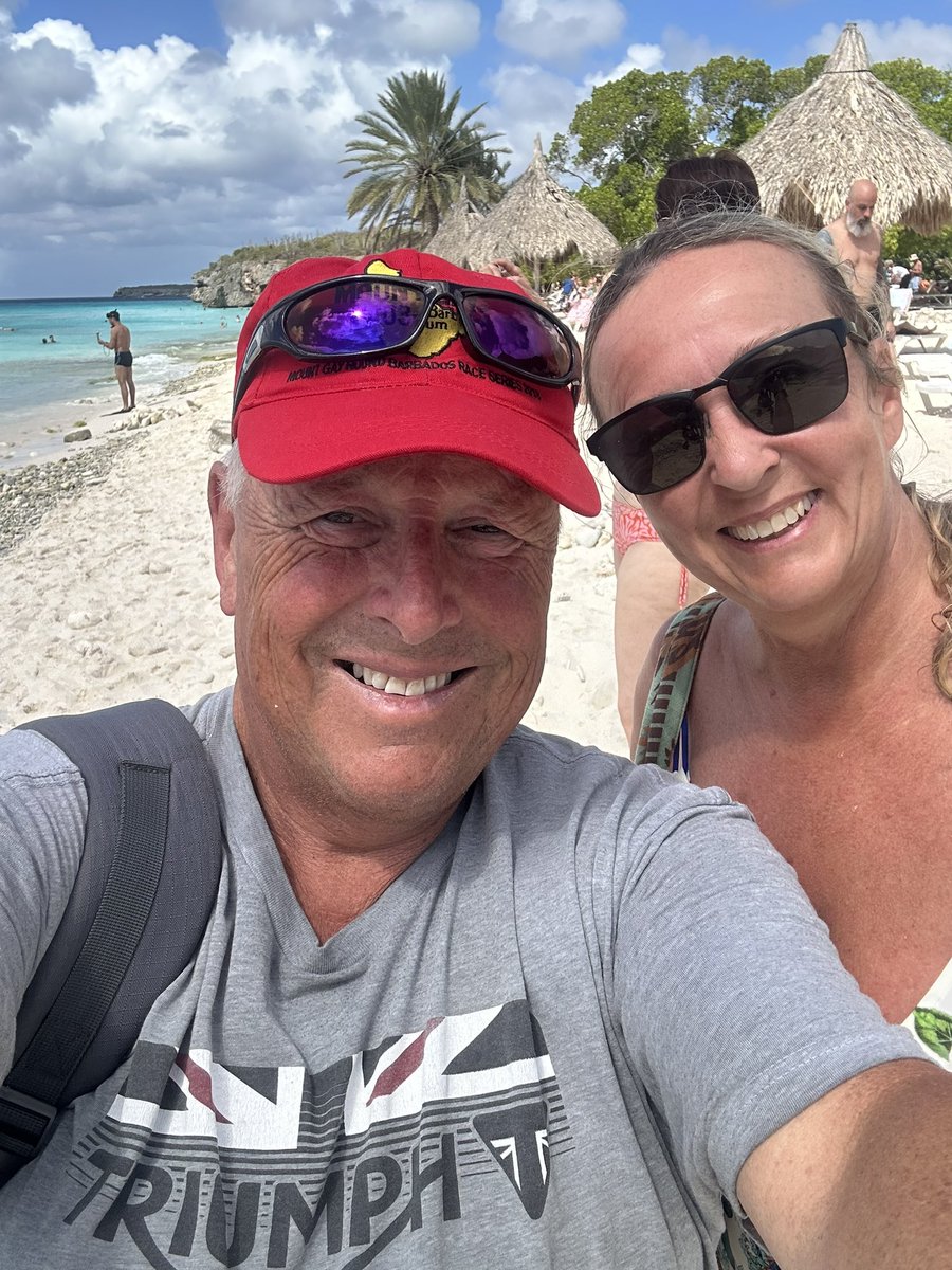 Tuesday morning, so it’s beach o’clock!
Some great snorkelling, swimming with Turtles, Octopus and a plethora of magnificent coloured fish.
Heading back into town for a mooch around this afternoon.#Caribbean #Cruise #Fun #Snorklelling