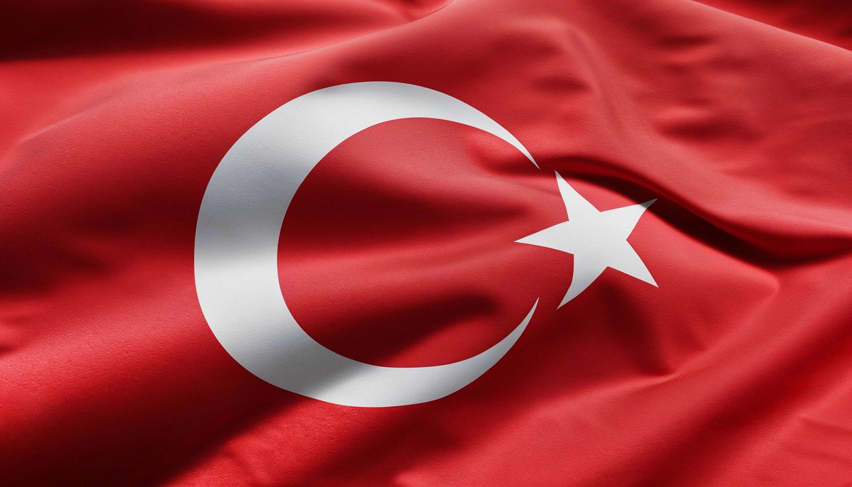 Varolduğu günden bugüne sivil, kadın, çocuk ayrımı yapmaksızın binlerce masumun canına kıyan YPG terör örgütünün bugünkü provokasyonunu lanetliyorum.

Türkiye Cumhuriyeti, bölgemizde yeni bir karanlık sayfayı açmak niyetinde olanlara izin vermeyecektir. 

Sayın Cumhurbaşkanımızın