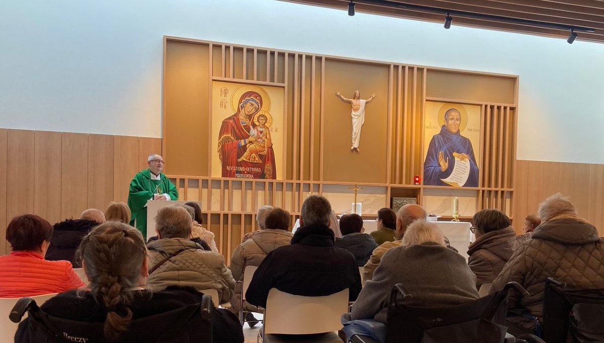MenniNavarra's tweet photo. ✨ Un nuevo espacio para el encuentro y la esperanza ✨

Ayer inauguramos la capilla del nuevo edificio de Fundación Hospitalarias Navarra 🙏

Un espacio moderno y funcional para el recogimiento, la gratitud y la esperanza. https://t.co/hmsizEIWwG