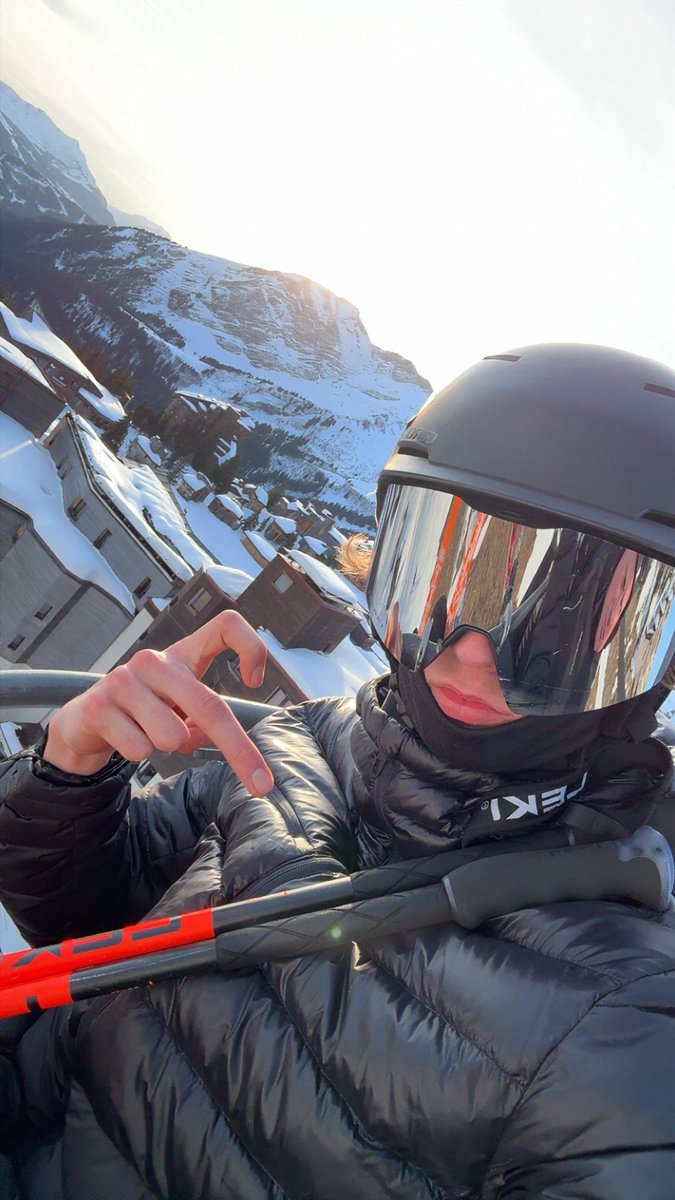 suicidesperme's tweet photo. #avoriaz https://t.co/aSUnQhXKsp