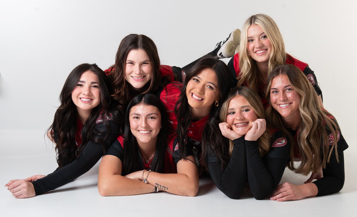 SIUESB's tweet photo. Media Day Sneak Peak📸🤍🥎🐾 https://t.co/8vi5Yyeurg