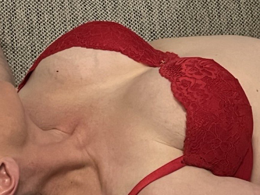 😈 If I Asked You Nicely, Would You Cover These In Cum 💦