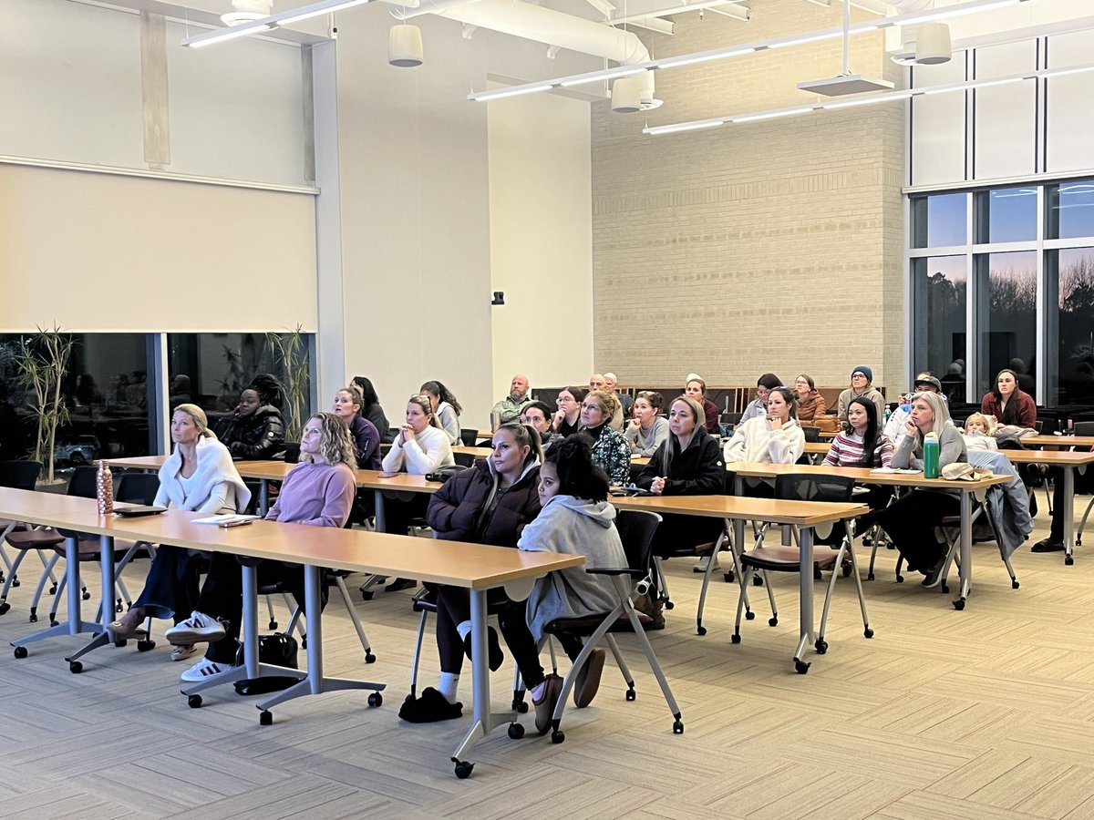 VARushSoccer's tweet image. Last week, our staff officially announced the new birthdate-based age groups at our town hall meeting 🏢 Thank you to everyone who joined the conversation as we continue moving forward together🤝 

#youthsoccer #varush #buildingblock