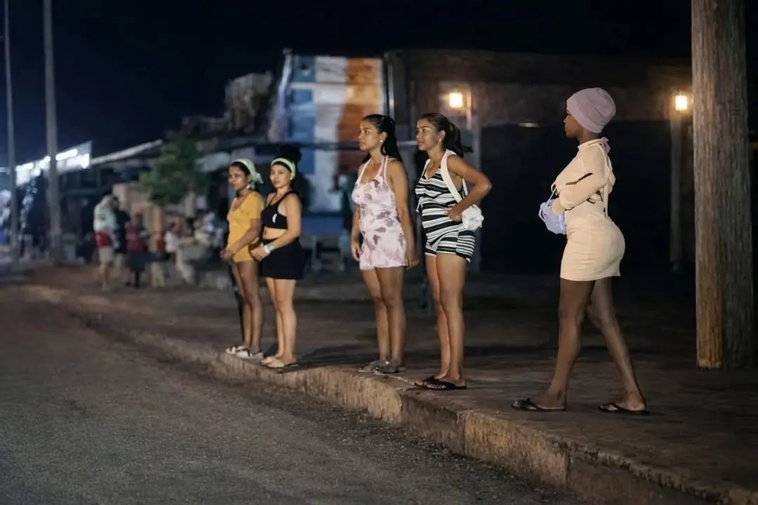 aboud_akasha's tweet photo. 1) Hapa,  fare hailiwi 
2) Hakuna story ya salon
3) Hakuna "I need 2k urgently 
4) Hakuna "gas imeisha
5) Leo nanyesha
Hapa ni, nipe nikupe , end of story na kila mtu anaenda njia yake
Next?
#JapanRevival2026
#NYOTABusinessSupport
#SundownerKBC
FIFA
Africa
#DriveJetourSafe
Winnie https://t.co/0FeeqaZPtL