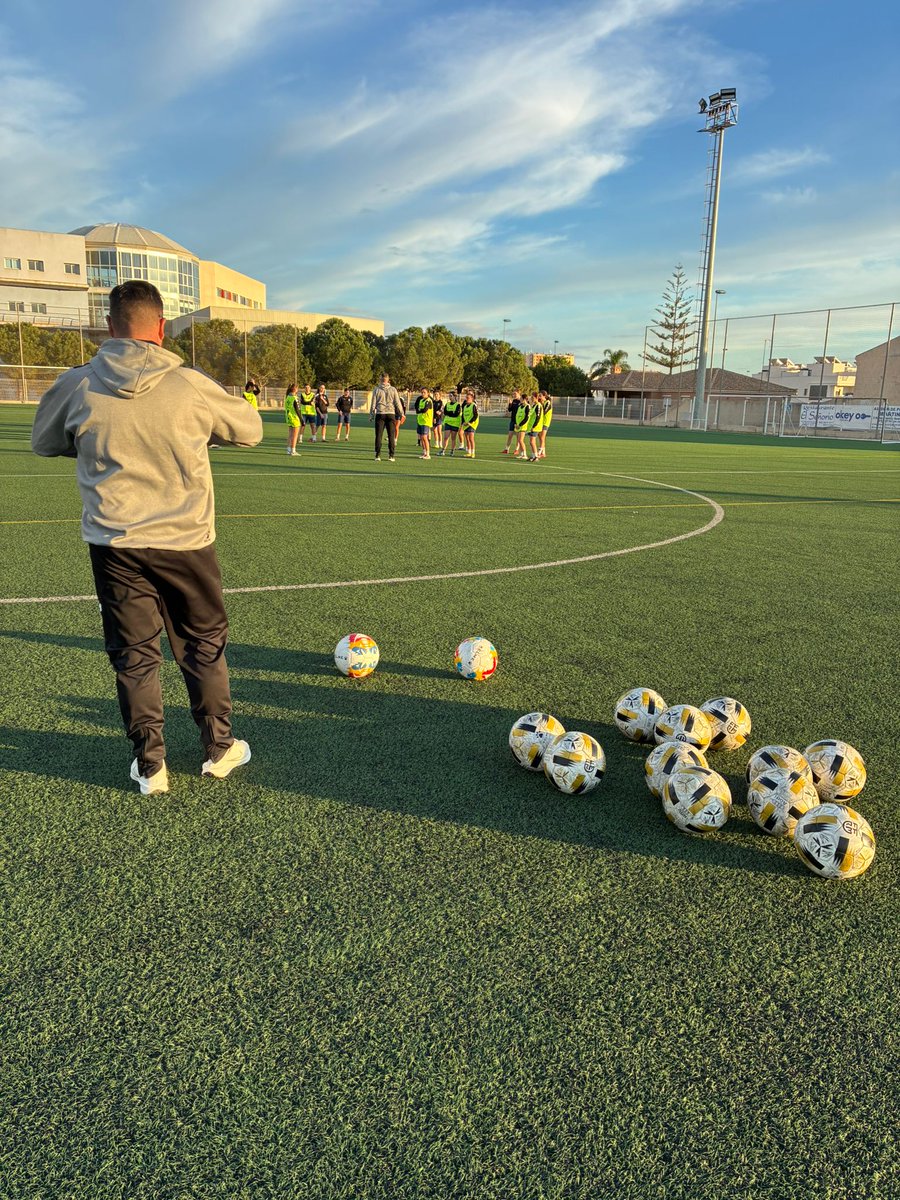 Selecciones FFRM ⚽ tweet media