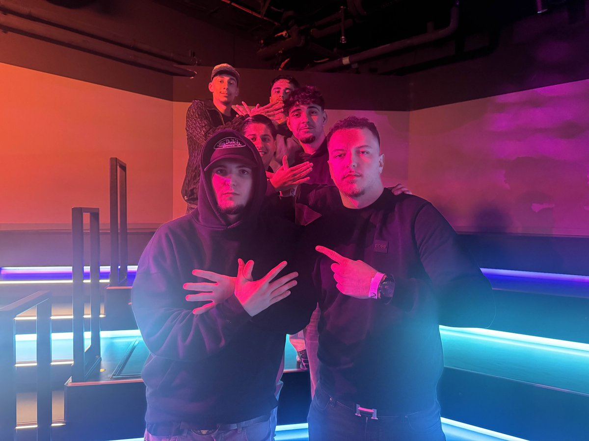 It is time for <a href="/eFIBA_official/">eFIBA</a> ! 🏀🔥

⏲️20.00 CET
🆚Nord Mazedonien , Schweden, Serbien
📺twitch.tv/dbb__basketball

<a href="/Jabinke/">Jabinke</a> <a href="/Drowzyxcapalot/">.</a> <a href="/CraiigZ/">craigz🥷🏽</a> <a href="/KostaGoated/">🇩🇪🇬🇷</a>
<a href="/DullahBanned/">Dullah</a> <a href="/Cemnnx/">Cemnn</a> 🖤

#BEAHERO