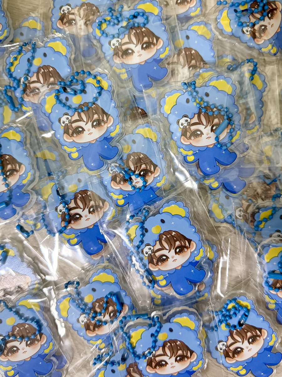 Giveaway for PROXIMA-B 
🩵 อ้วมสกี้ KEYRING
🐼 40 ea

📍Impact Arena
🗓️24 Jan 2026
⏰TBA

 #PROXIE_The3rdConcert
#giveawayUSER