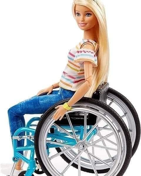 Barbie usuaria de silla de ruedas