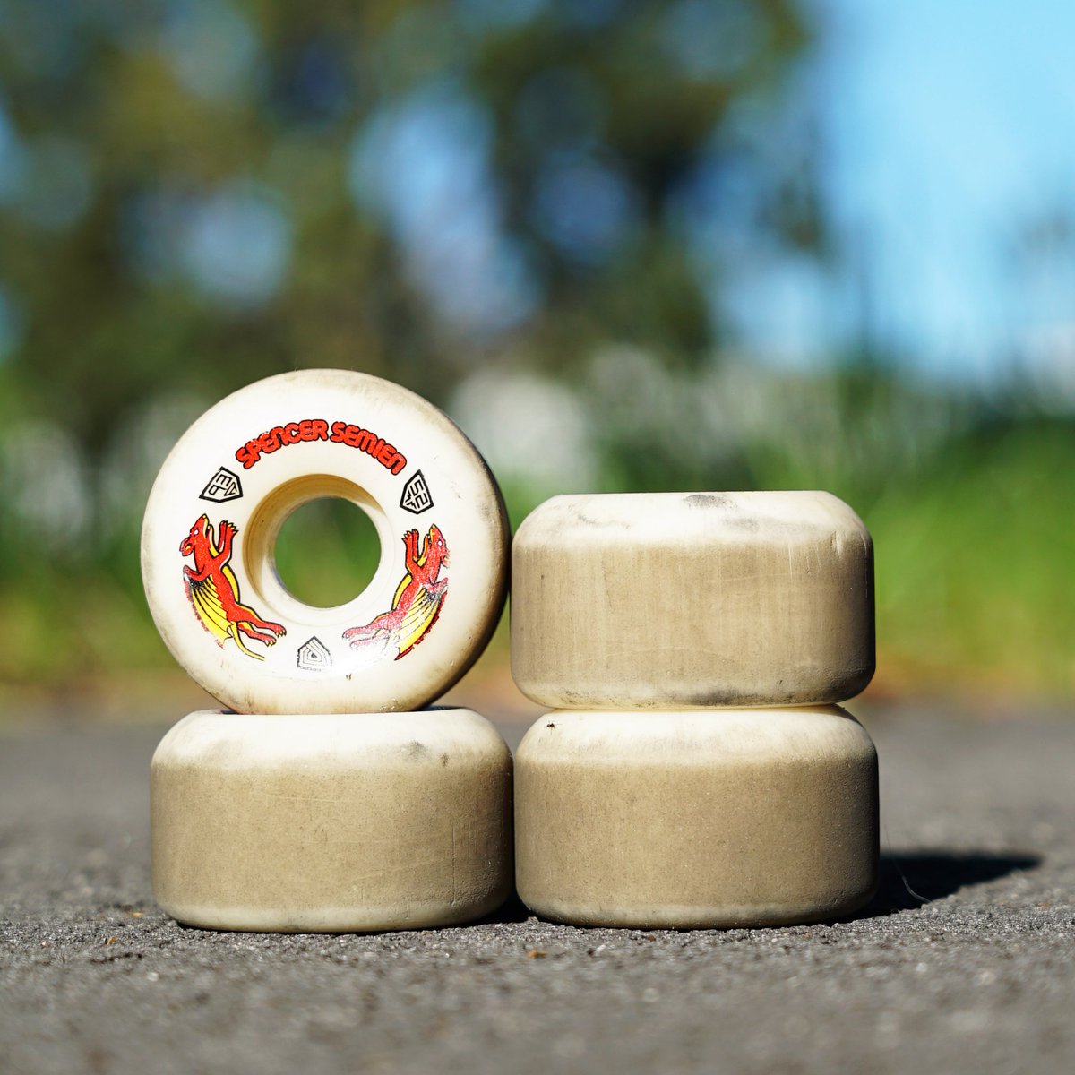 PowellPeralta's tweet photo. βSomething that really pleasantly surprised me about the #DragonFormula was how well it actually slides for a soft wheelβ¦ I can go to the park with these, I can skate street.β - Spencer
Spencer's Pro 93A 'Nano Rat' #DragonFormula wheel, available at skate shops everywhere. https://t.co/8WJaFdU2F2