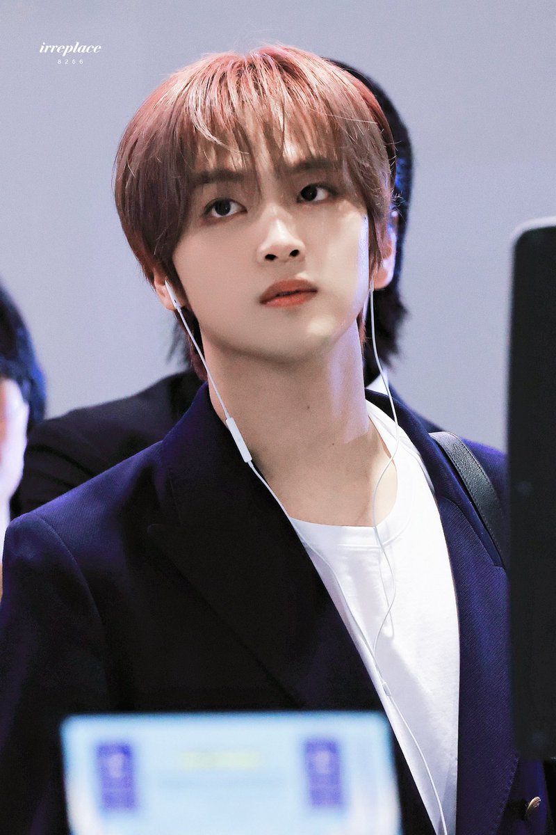 dantaeyy's tweet image. 거짓말……..정말동그랗고잘생겻어..아니해찬이진짜동그란데날카로움 이런얼굴어케햇지.((;;;;;;