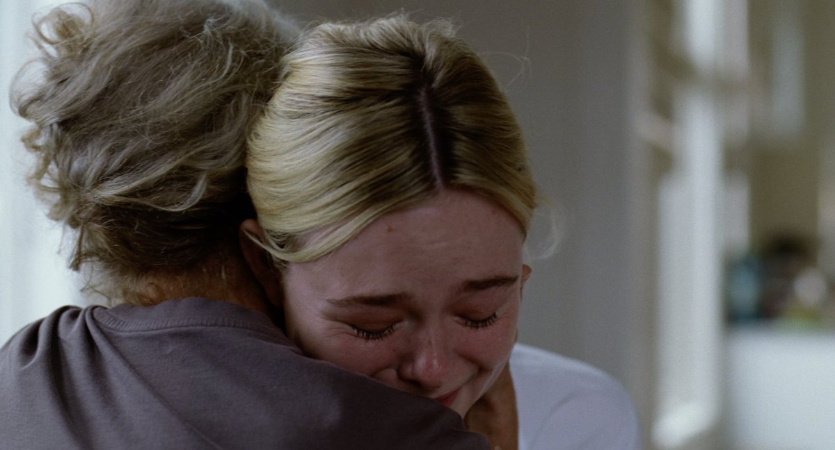 petercathfilms's tweet photo. elle fanning in sentimental value https://t.co/PEajOkktZc