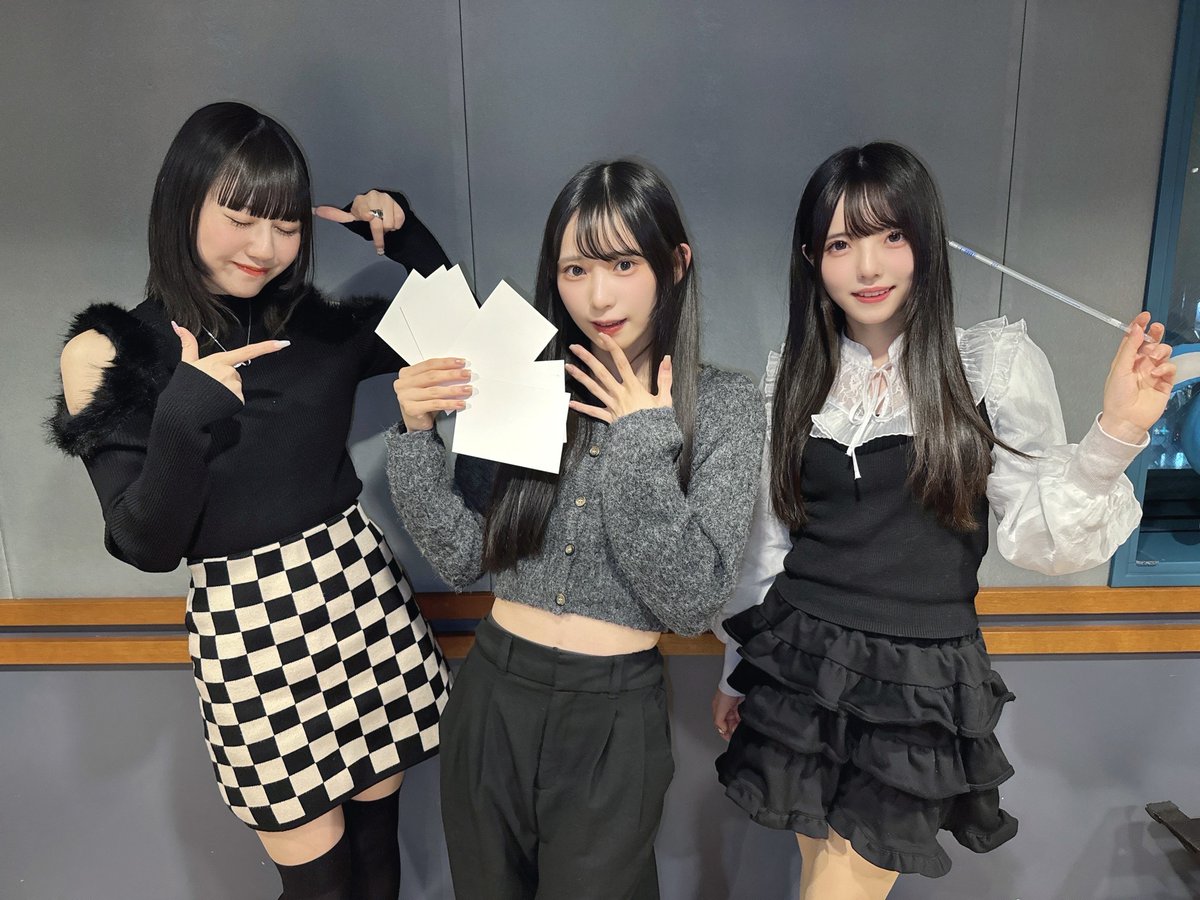 raji795's tweet photo. 今夜の #グサラジ は！？

今回も、
マドモアゼル・ミータンさん(@miitan_d) に

日女白さんと狸々さん
そして、
キングサリの今年の運勢を占って頂きました✨

聞けてないという方は
タイムフリーをチェック👀
https://t.co/PPpvC9oueV

#キングサリ
#raji795 https://t.co/aKyTue48Jq