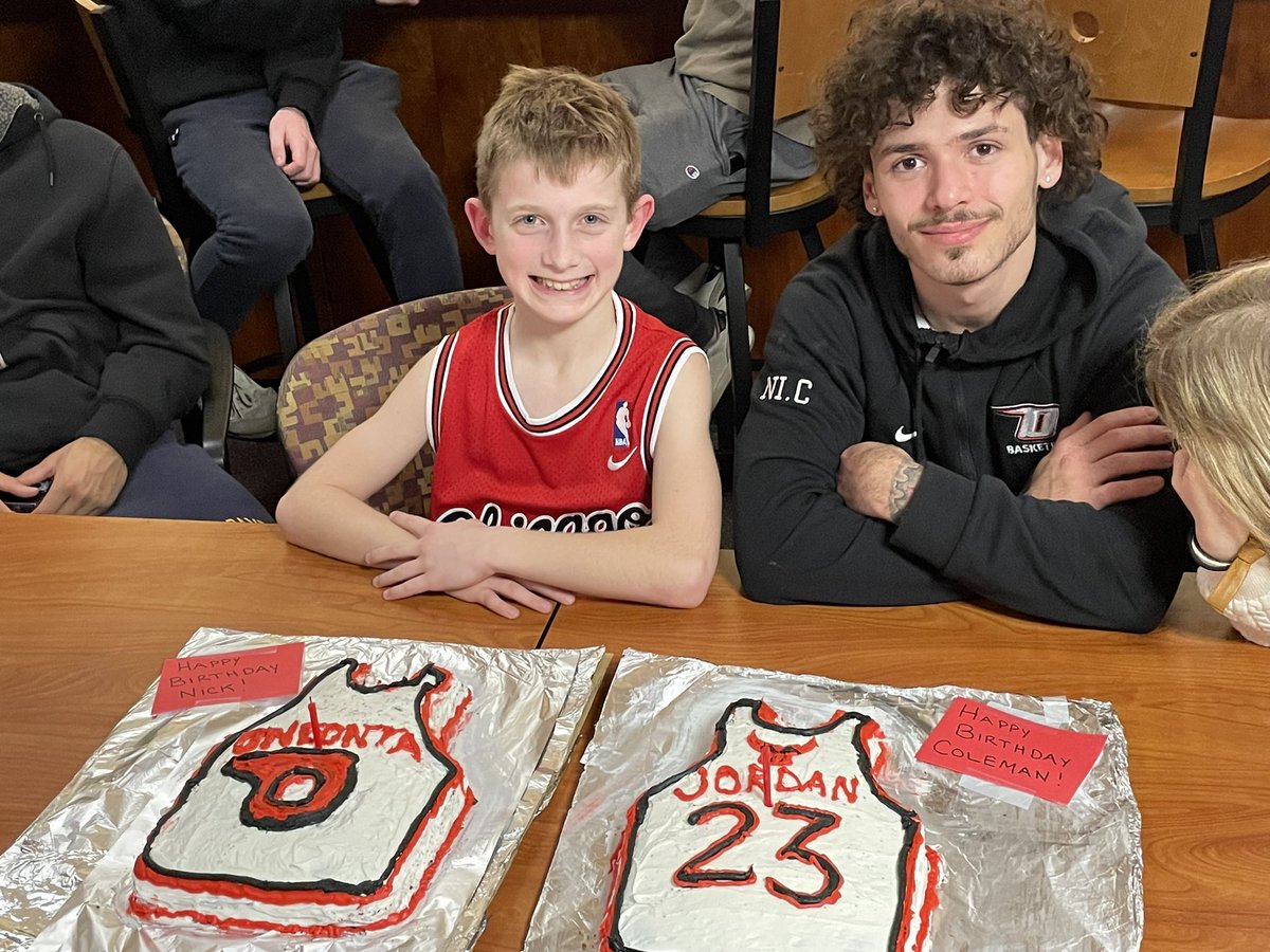 Oneonta State Men's Basketball tweet media