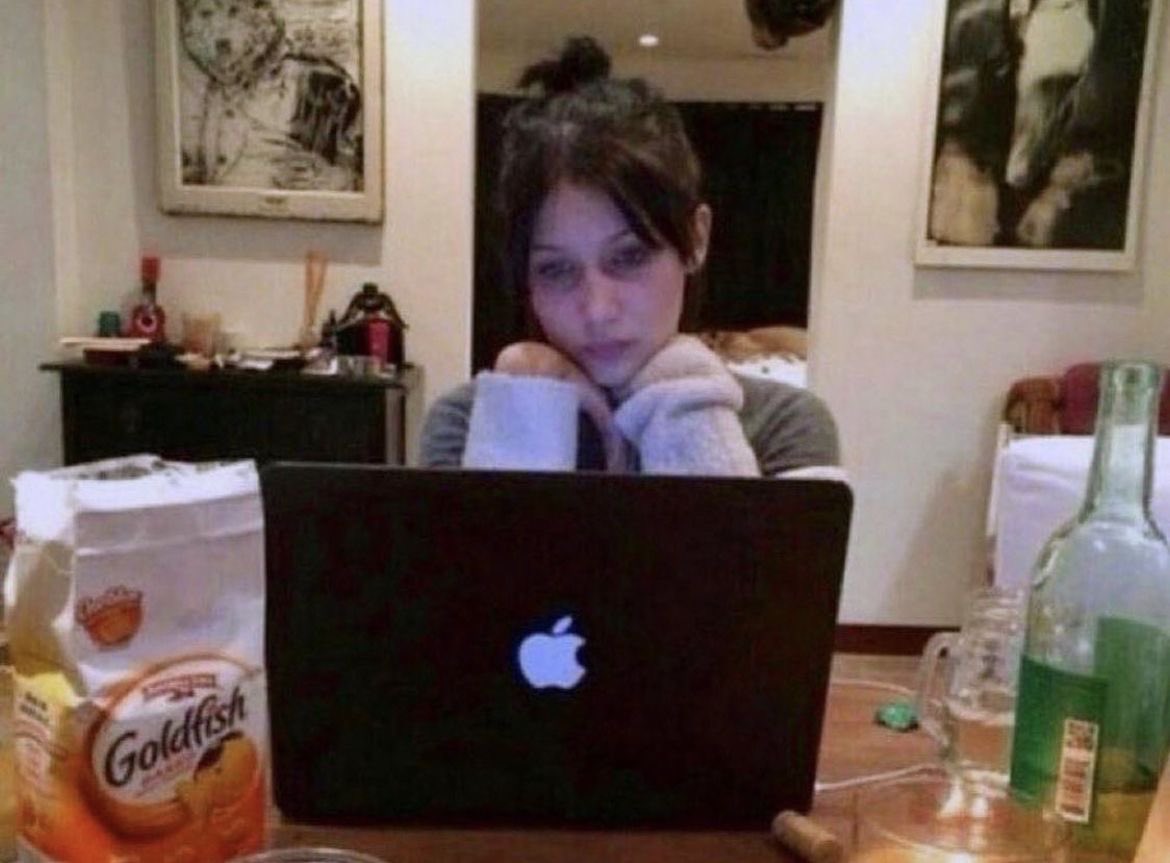 dontcrysaanjh's tweet image. looking at photos of myself at my lowest weight like its my dead wife