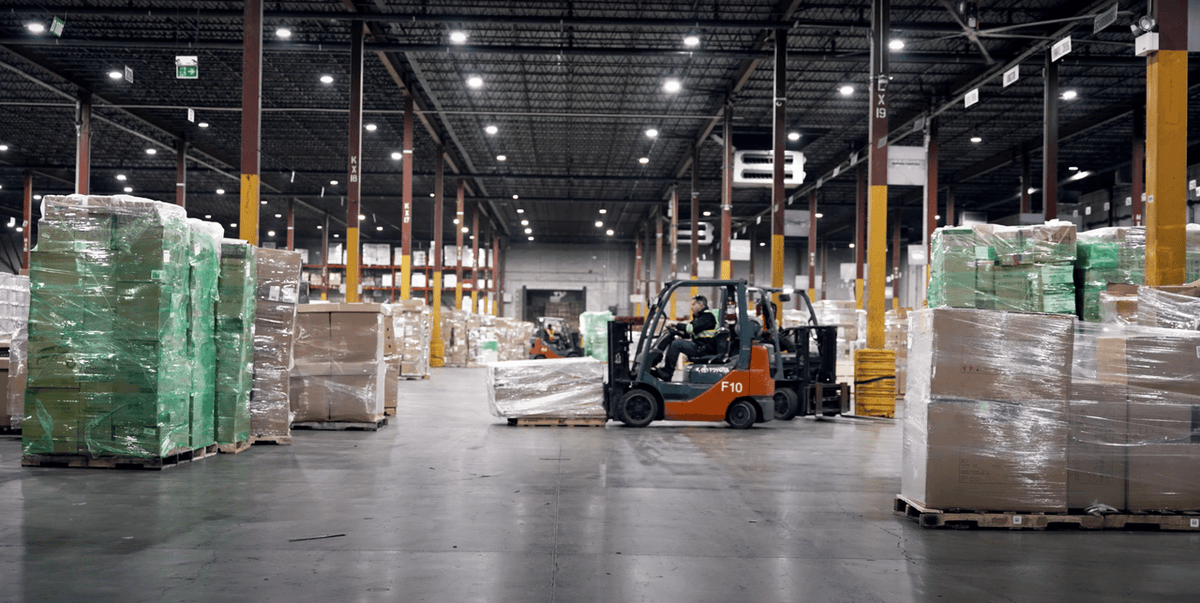 APPSTransGroup's tweet photo. Need storage?

Our warehouse offers short- and long-term options, full-service handling and 500,000 sq ft of secure, insured space—all backed by more than 40 years of expertise and award-winning service.

Learn more: https://t.co/eSBPERzaZo

#AppsTransportGroup #WarehouseServices https://t.co/zagYrpLrsZ